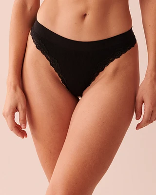 Culotte tanga côtelée sans coutures