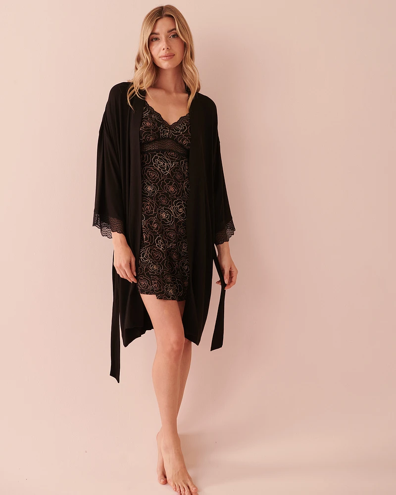 Kimono bordure de dentelle en jersey doux