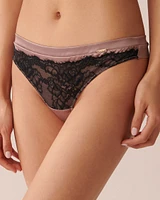 Culotte tanga détails de dentelle et satin