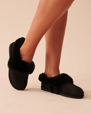 Pantoufles bottines en faux suede