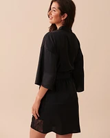 Kimono en satin et dentelle