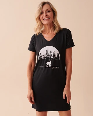 Chemise de nuit manches courtes ultra douce à motif cerf