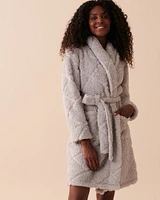 Robe de chambre à effet matelassé en peluche douce