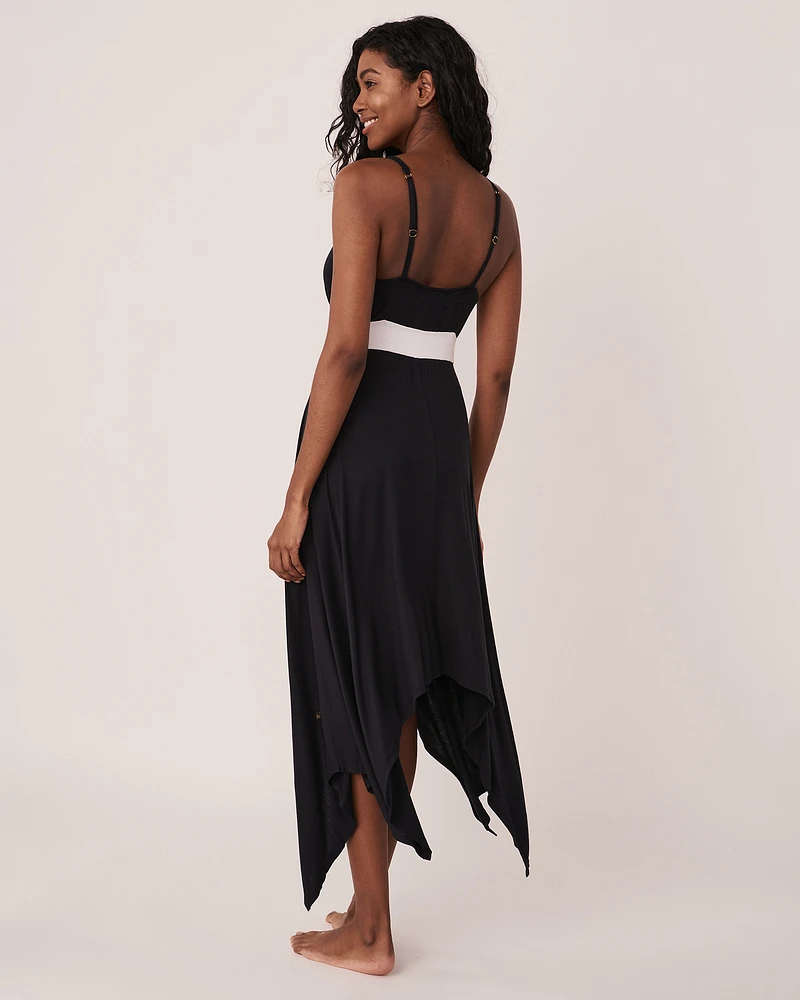 Robe asymétrique à bretelles minces
