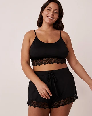 Camisole courte détail de dentelle