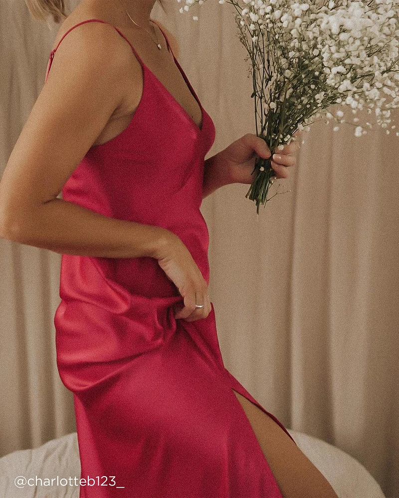 Nuisette mi-longue en satin
