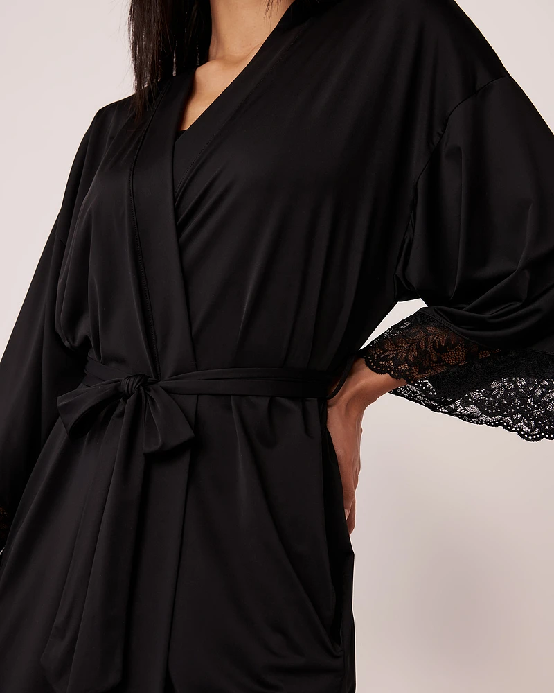 Kimono bordure de dentelle