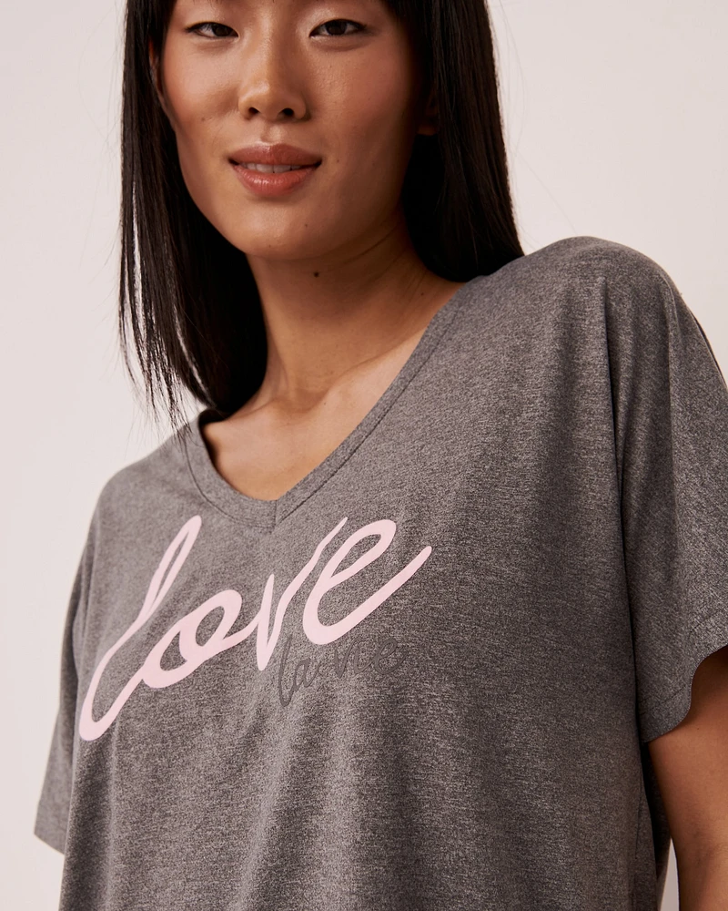 Super Soft V-neck T-shirt