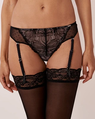 Culotte tanga dentelle et résille
