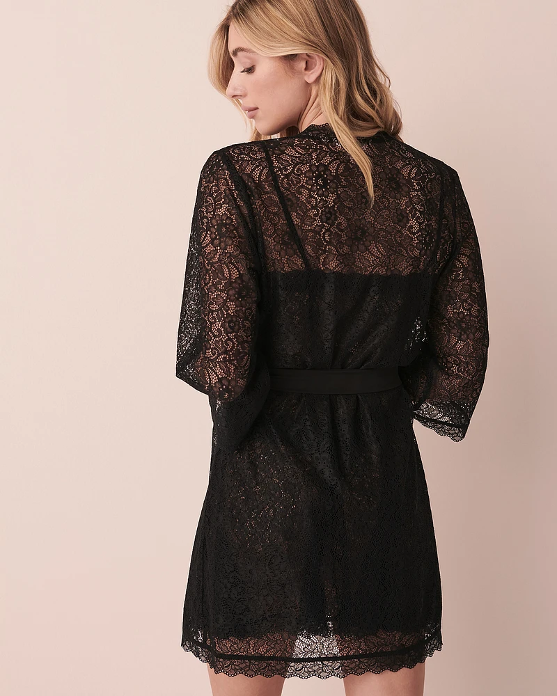 Kimono en dentelle ajourée