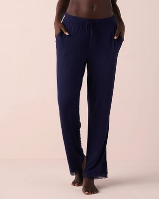 Pantalon bordure de dentelle en jersey doux