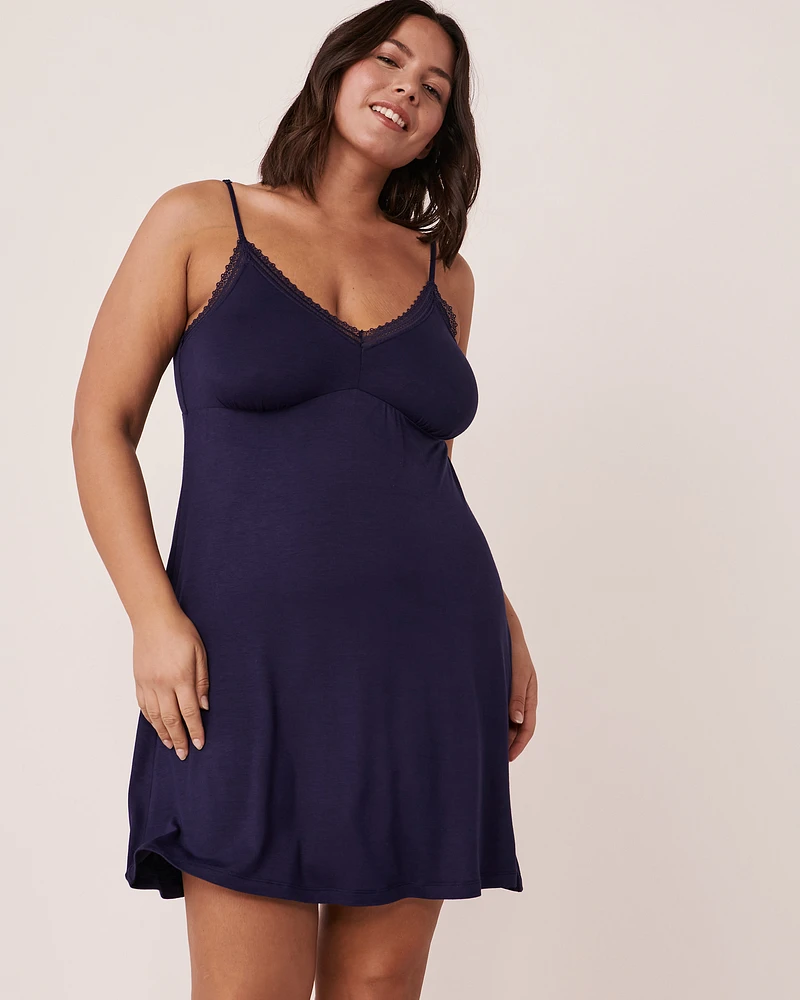 Nuisette bordure de dentelle en jersey doux