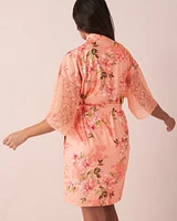 Kimono détail de dentelle en fibres recyclées