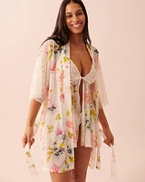 Kimono en résille et dentelle