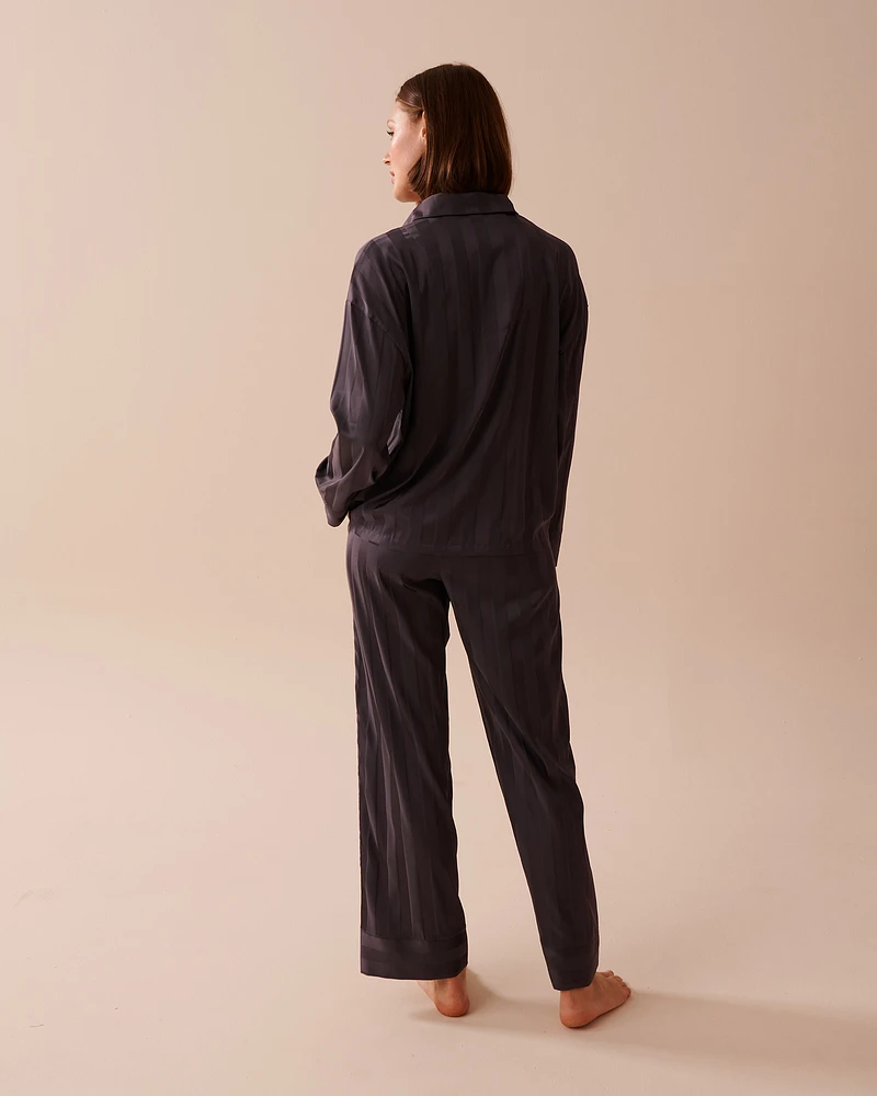 Ensemble pyjama en satin jacquard à rayures