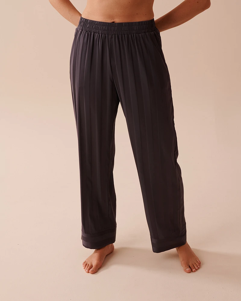 Ensemble pyjama en satin jacquard à rayures