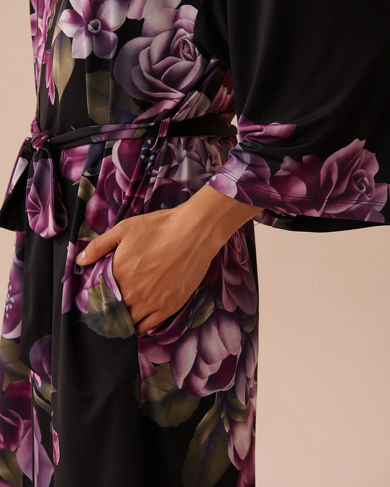 Kimono à fleurs violettes en fibres recyclées