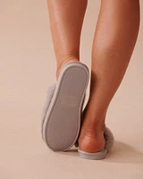 Pantoufles en fausse fourrure longue