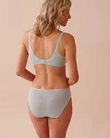 Soutien-gorge doublure légère dos lisse en résille florale