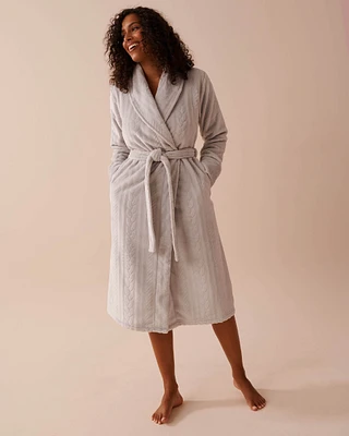 Robe de chambre à effet tricoté en fibres recyclées