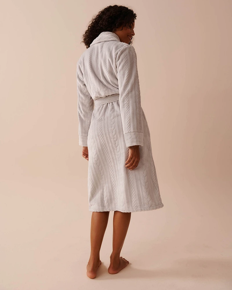 Robe de chambre à effet tricoté en fibres recyclées
