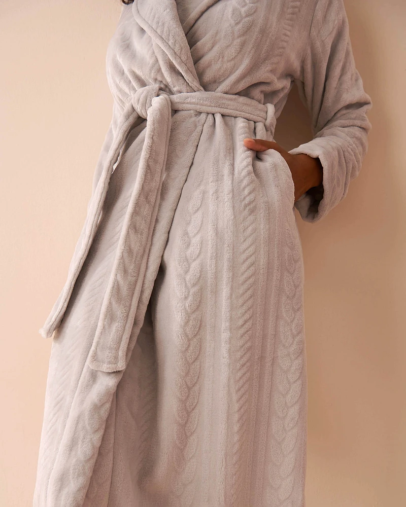 Robe de chambre à effet tricoté en fibres recyclées