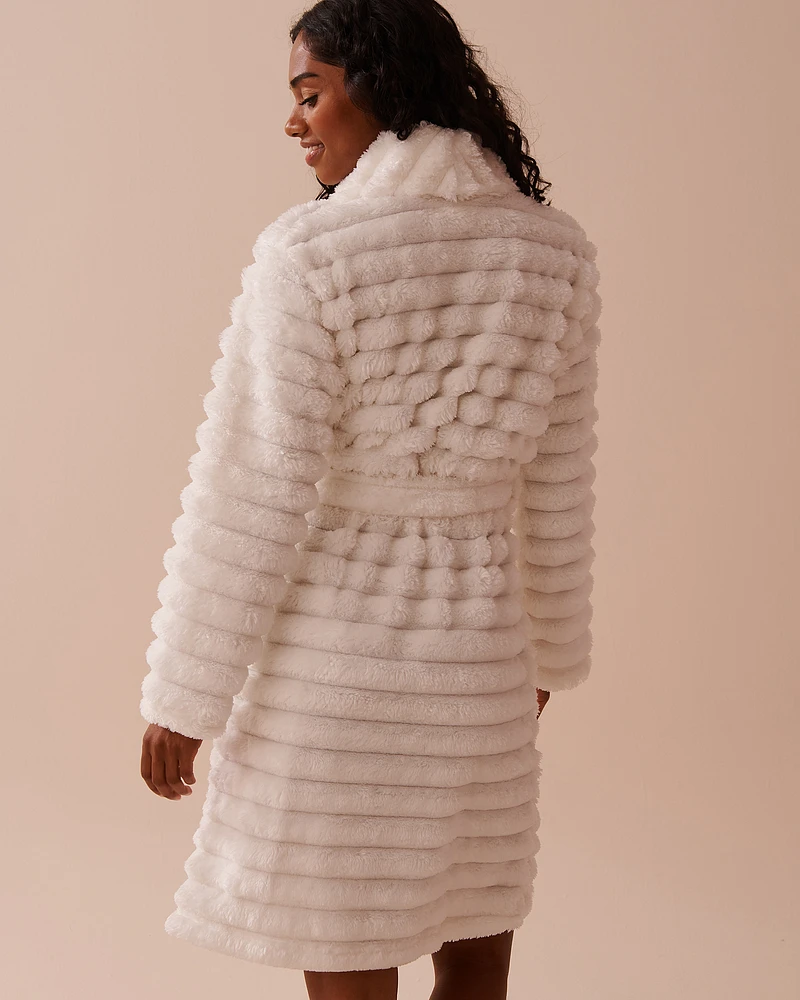 Robe de chambre en peluche douce à rayures texturées