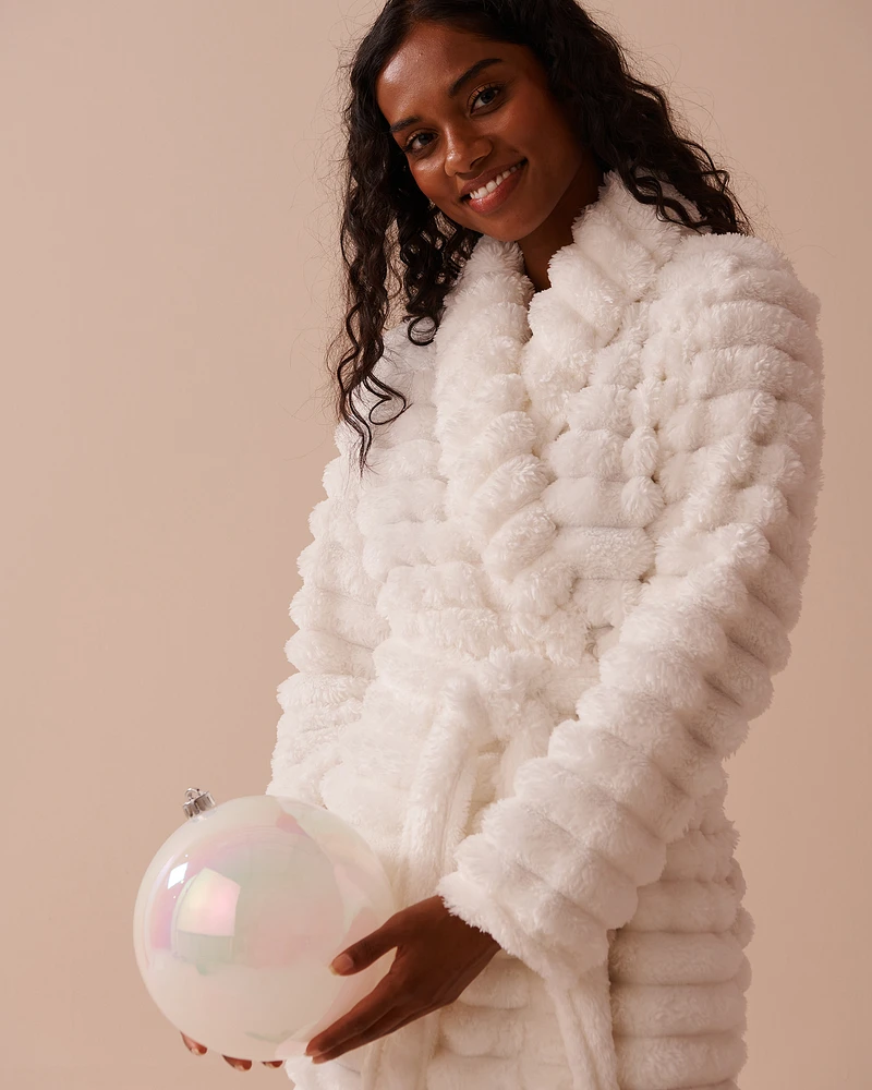 Robe de chambre en peluche douce à rayures texturées