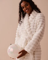 Robe de chambre en peluche douce à rayures texturées
