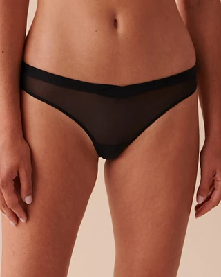 Culotte tanga en résille