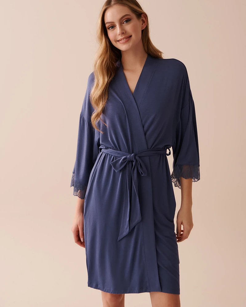 Kimono bordure de dentelle en jersey doux