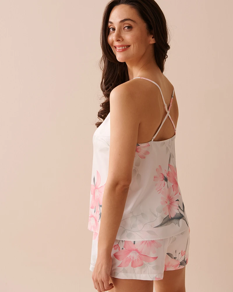 Camisole en satin à fleurs roses