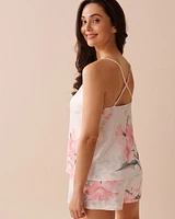 Camisole en satin à fleurs roses