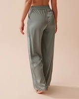 Pantalon en satin bordure de dentelle