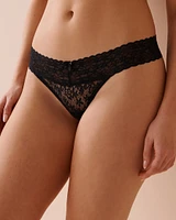 Culotte tanga en dentelle