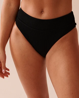Bas de bikini brésilien texturé à coupe échancrée