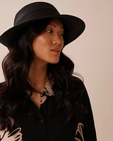 Chapeau cloche avec ruban