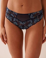 Culotte cheeky en dentelle brodée et résille