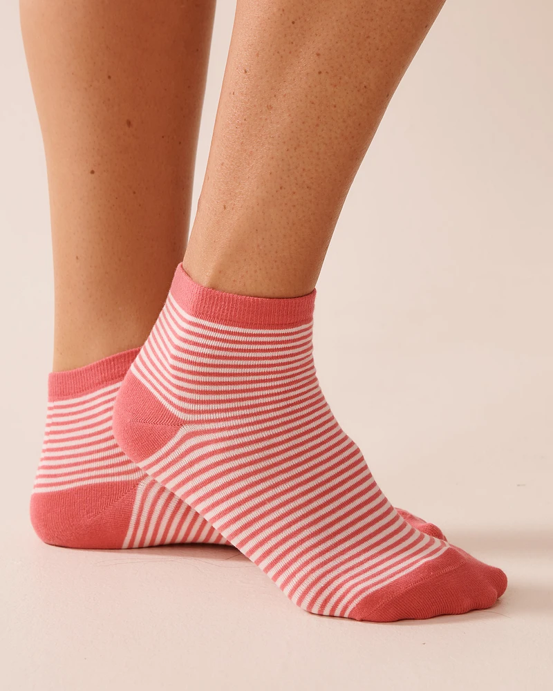 Finely Ribbed Striped Socks
