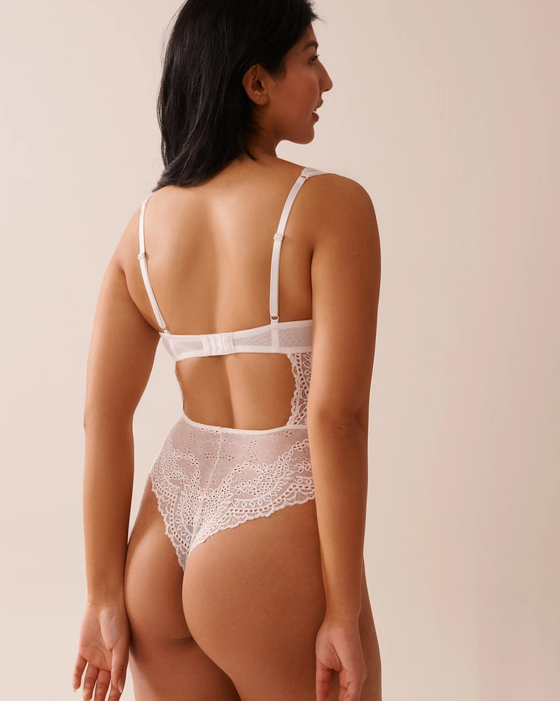 Combiné push-up en dentelle florale et résille