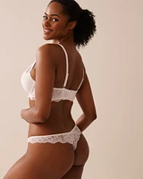 Soutien-gorge push-up décolleté plongeant