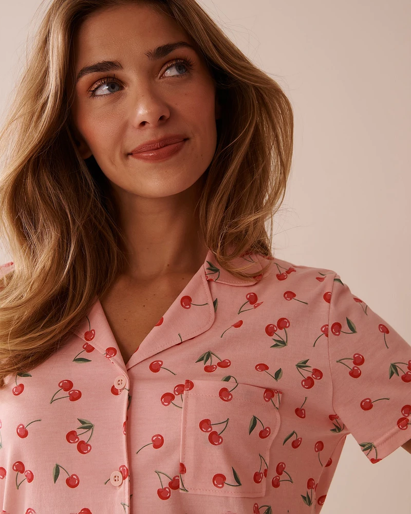 Ensemble pyjama imprimé cerise avec chemisier