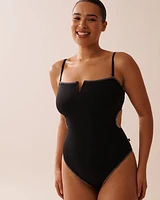 Maillot une-pièce armature en V et découpes SOLID