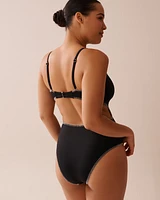 Maillot une-pièce armature en V et découpes SOLID