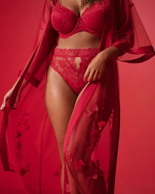 Culotte tanga taille haute en dentelle