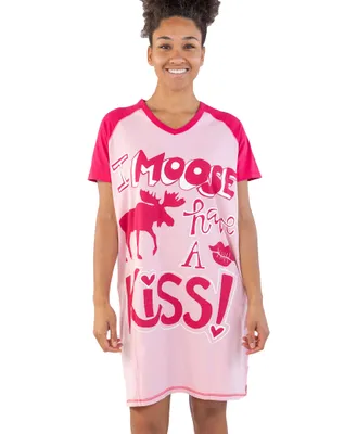 Moose Kiss V-Neck Nightshirt