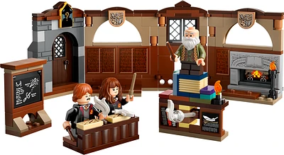 Hogwarts™ Castle: Charms Class