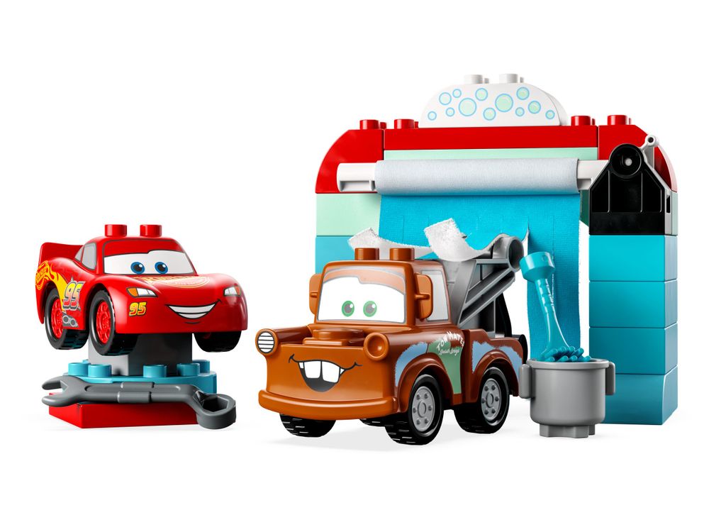 Lightning McQueen & Mater's Car Wash Fun