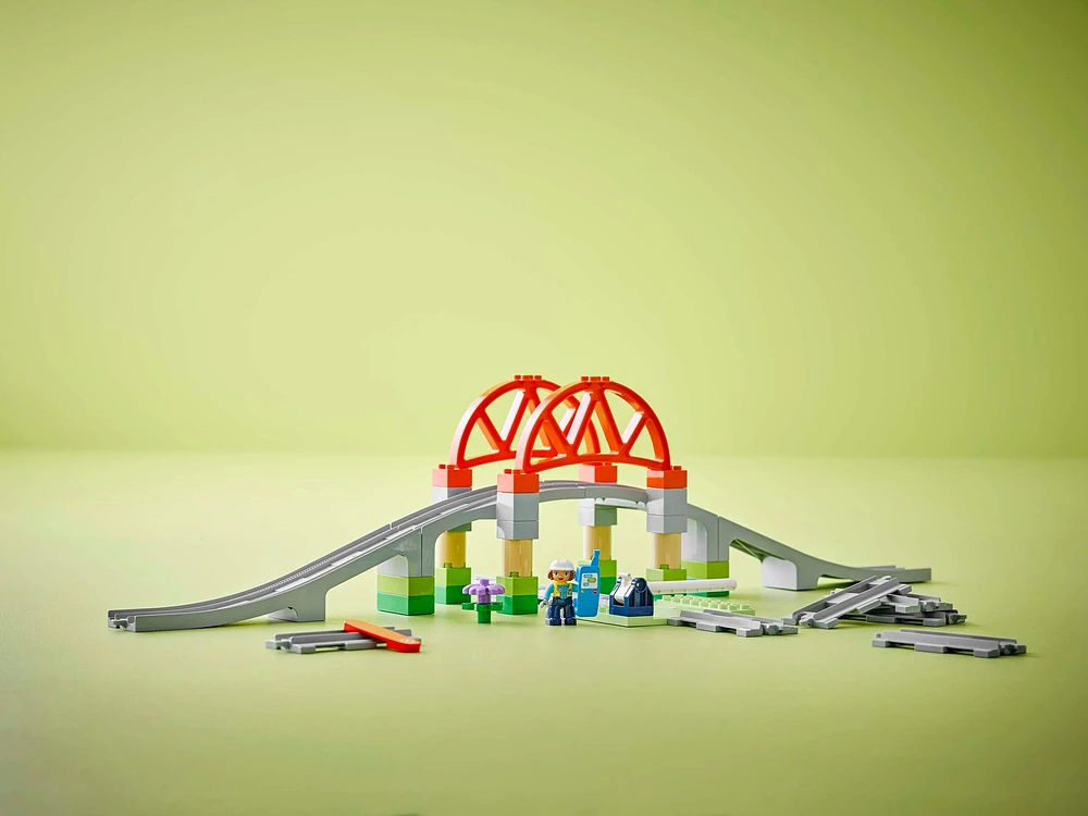 Train Bridge and Tracks Expansion Set