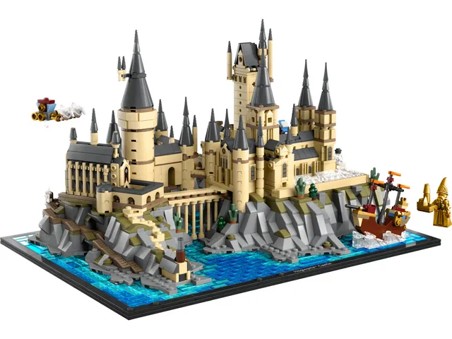 LEGO Hogwarts Castle and Grounds